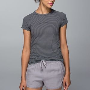 Lululemon Run Swiftly Tech Short Sleeve Stripe
Black